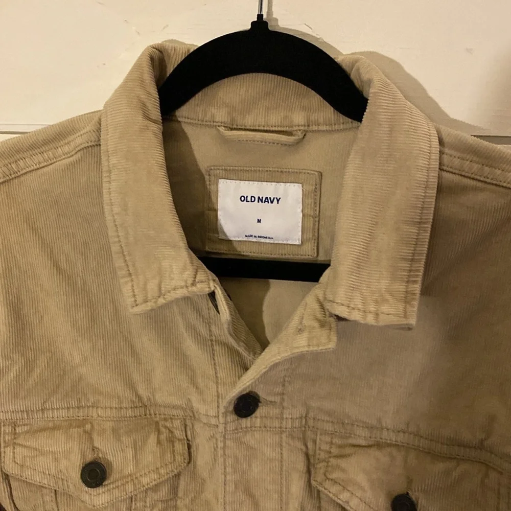 Old Navy Tan Corduroy Jacket. Size M. Button up with pockets.